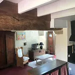 Chez Maupassant Pensión