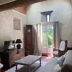 Chez Maupassant Pensión