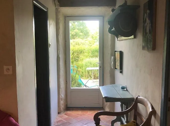 Chez Maupassant Guest house *